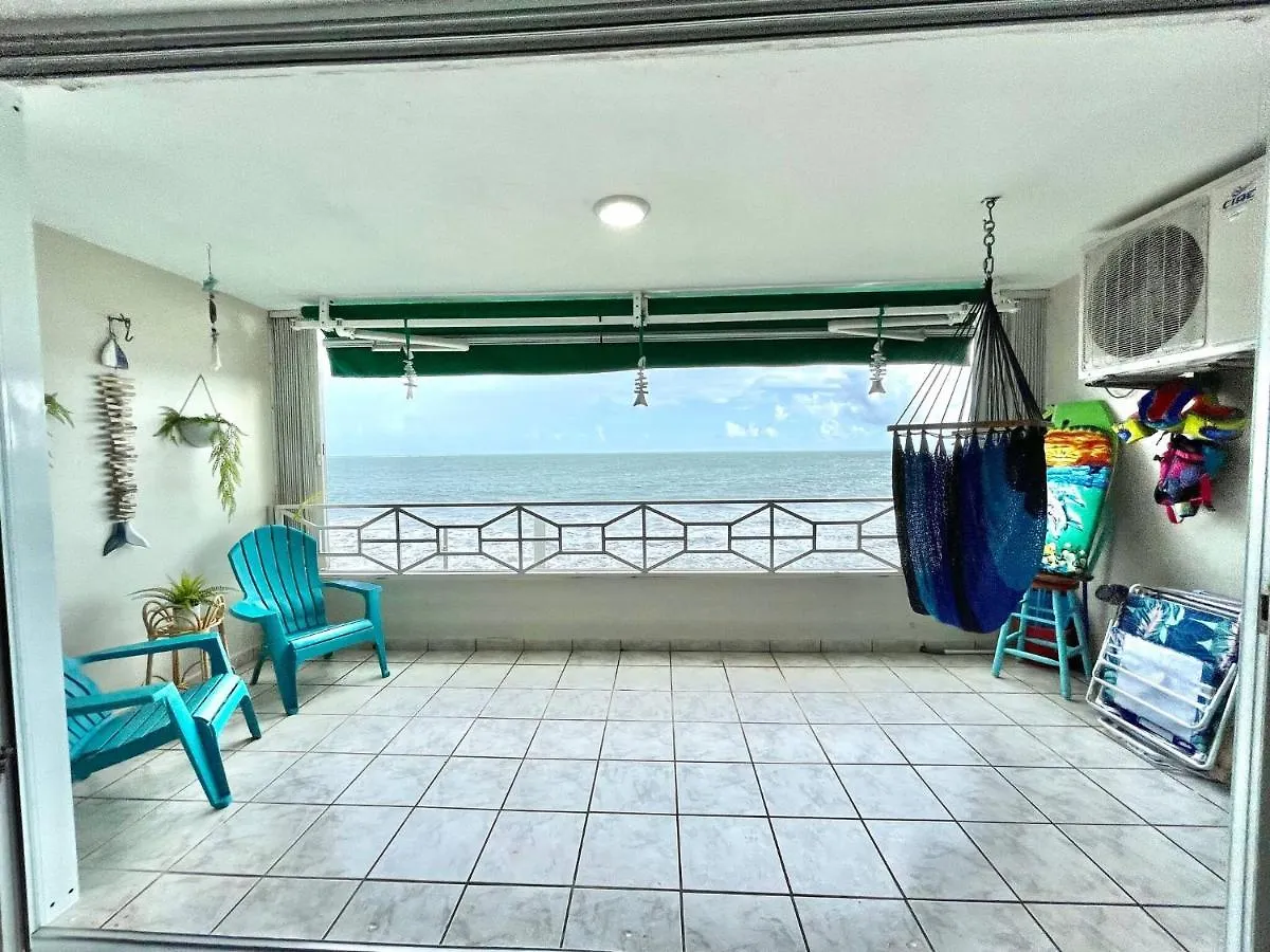 True Beachfront Oasis With Amazing Views Life ルキリョ 0*,