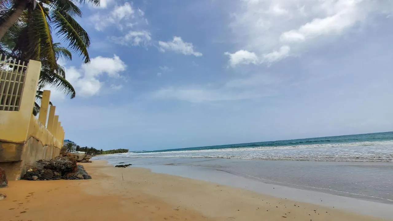 True Beachfront Oasis With Amazing Views Life ルキリョ 0*,